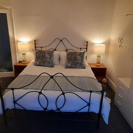 Fabulous Terrace Cottage Блекпул Екстериор снимка