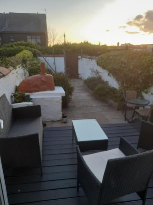 Fabulous Terrace Cottage Блекпул Екстериор снимка